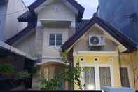 Exterior Khairi Homestay