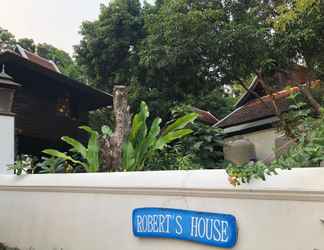 ภายนอกอาคาร 2 Robert's House 