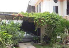 Exterior 3 Sakinah Homey near Kutisari Road