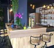 Bar, Kafe, dan Lounge 7 Thailand Guest House