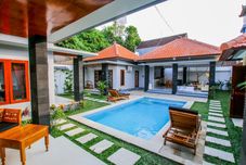 Swimming Pool Villa Bayu