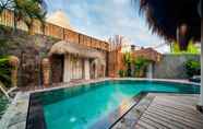 Swimming Pool 5 3BR Luxury Villas Merci Resorts Seminyak 2