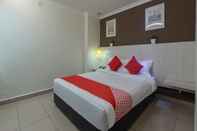 Kamar Tidur Super OYO 761 City Hotel