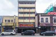 Exterior Super OYO 761 City Hotel