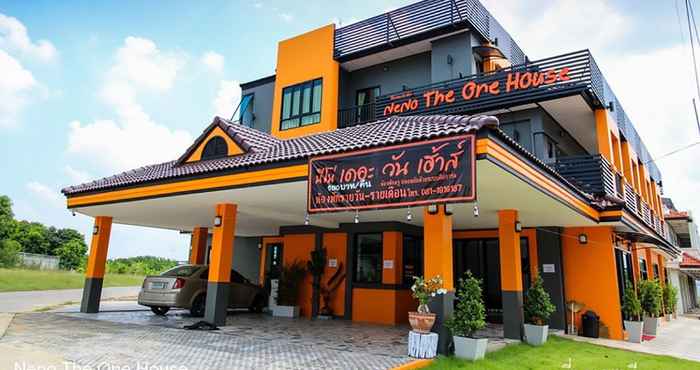 Bangunan 108 Hotel