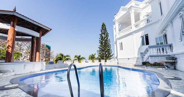 Swimming Pool Marina Luxury Vung Tau