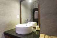 Toilet Kamar Cam Nam Riverside House With 5 Bedrooms