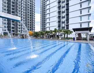 Swimming Pool 2 Parkland Residence Melaka @ IconStay