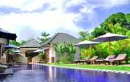 Kolam Renang 7 M Two Villas Seminyak