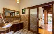 In-room Bathroom 5 The Tegal Ubud Villa