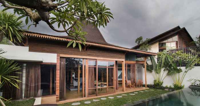 Kolam Renang Tunjungsari Villa Sanur