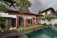 สระว่ายน้ำ Tunjungsari Villa Sanur