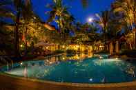 Swimming Pool Settha Palace Hotel