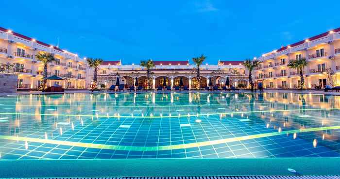 Swimming Pool Sokha Palace Siem Reap Hotel