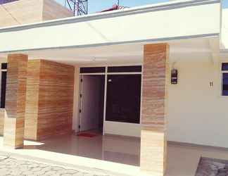 Exterior 2 Guest House Omah Putih