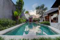 Swimming Pool Villa Aprikot Ubud