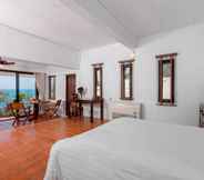 Kamar Tidur 3 Baan Khunying – Secluded Phuket Beachfront Villa