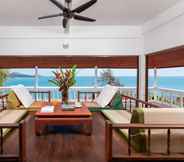 Bar, Kafe, dan Lounge 4 Baan Khunying – Secluded Phuket Beachfront Villa