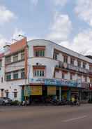 EXTERIOR_BUILDING Segamat Red Orange Hotel 