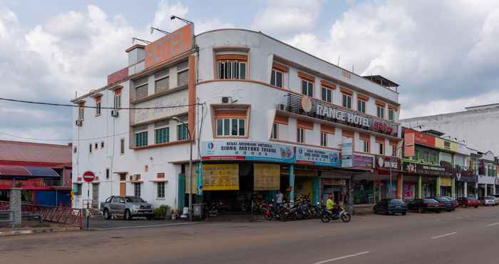 Bangunan Segamat Red Orange Hotel 