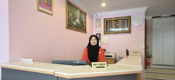 Lobby 5 OYO 969 Hotel Pantai View