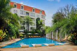 Palace Gate Hotel & Resort, USD 146.69
