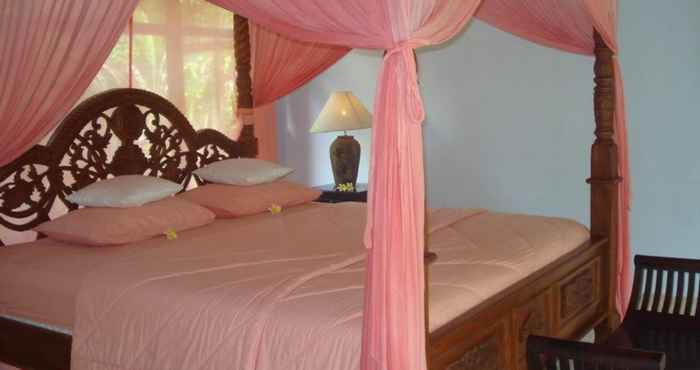 Bedroom Bali Lege Beach Bungalows