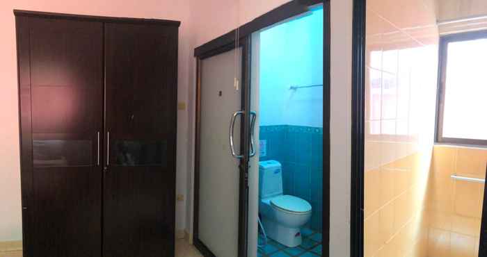 Toilet Kamar Baan Daratorn Soi 53 Yeak 5