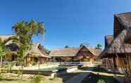 Kolam Renang 2 Three Little Birds Resort