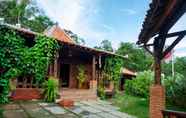 Exterior 2 Omah Nglaras Homestay