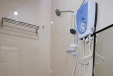 客房内浴室 OYO 905 Hotel De'light Villa