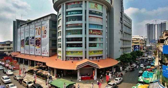 Luar Bangunan Centrana Hotel