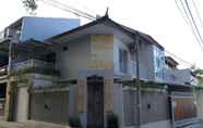 Bangunan 2 Villa Adi House