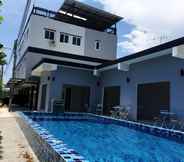 Swimming Pool 5 The Riva Rim Nam Resort