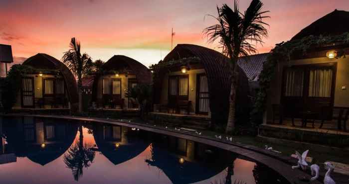 Kolam Renang Papa Sun Villas