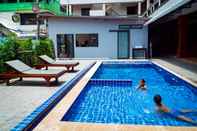 Kolam Renang Coconut Grove Hotel Samui