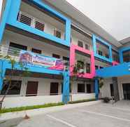 Luar Bangunan 2 Waritthon Residence