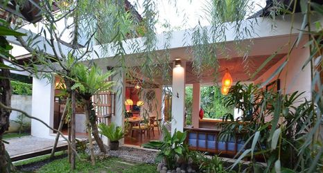 Lobi 2 Umah Liang Liu 3BR with Pool (ENTIRE VILLA)