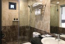 객실 내 욕실 Trang An Flower Hotel