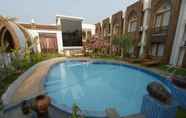 Swimming Pool 5 Razagyo Hotel - Win Unity Hotel Bagan