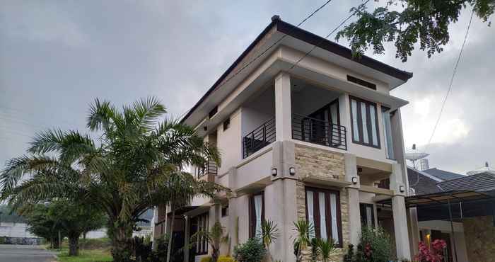 Sảnh chờ Villa Bless Batu - Three Bedroom