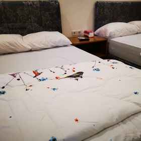 Alekz Guest House1 , 飯店Makam Datuk Malik Ibrahim