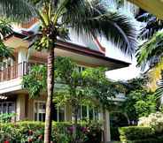 Bangunan 5 Baan Talay Samran 4 Bedrooms Beach Villa with 3 Pools