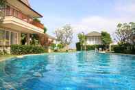 Kolam Renang Baan Talay Samran 4 Bedrooms Beach Villa with 3 Pools