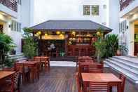 Bar, Cafe and Lounge Sabaidee@Lao Hotel