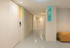 로비 7 Yello Rooms Hotel Victory Monument