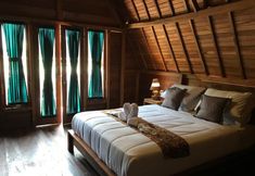 Bedroom 6 Nyuh Gading Bungalow
