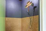 In-room Bathroom Penginapan Villa Surya Alam