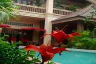 Kolam Renang Shining Angkor Boutique Hotel