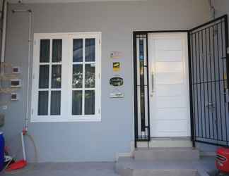 Luar Bangunan 2 Cozy Home Grogol